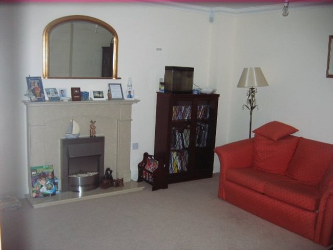 Room to rent in Great Yarmouth - Single room to rent with use of own bathroom - Image 2