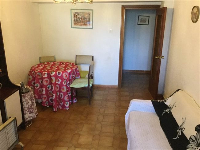 Piso Compartido en Tetuán - habitacion grande luminosa solo chica estudiante--cerca UNIVERCIDADES-MADRID | EasyPiso - Image 7