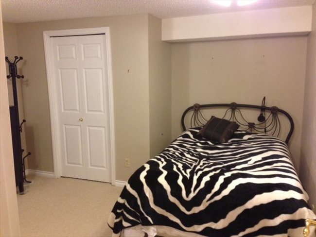 Room for rent in Saskatoon - bed room and private bath available - Image 1