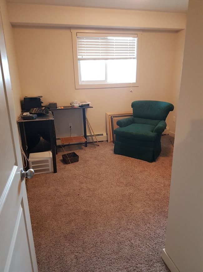 Room for rent in Edmonton - Roommate Needed For April - Image 4