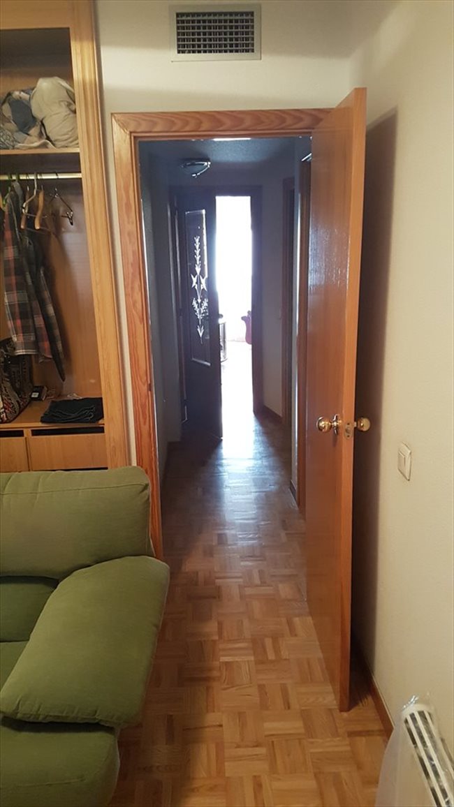 Piso Compartido en San Fernando De Henares - Se busca compañero de piso en habitacion libre | EasyPiso - Image 2