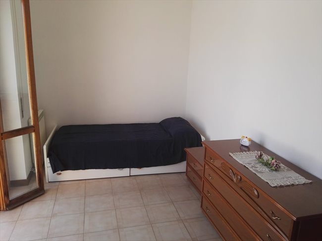 Stanze e Posti Letto in Affitto - Casilino Prenestino - Singole in Attico Ristrutturato | EasyStanza - Image 3