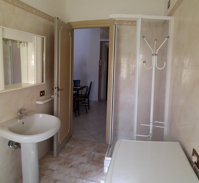Stanze e Posti Letto in Affitto - Don Bosco-Cinecitta' - AFFITTASI STANZE DOPPIE | EasyStanza - Image 7