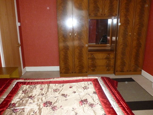 Room to rent in Dumfries - Large double rooms to rent in town centre - Image 3