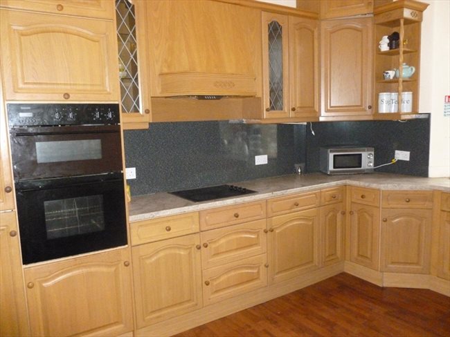Room to rent in Dumfries - Large double rooms to rent in town centre - Image 4