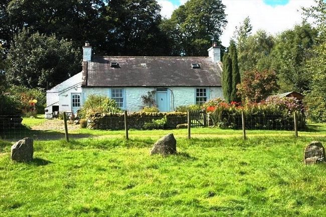 Room to rent in Dumfries - Room rental in stunning country cottage - Image 1