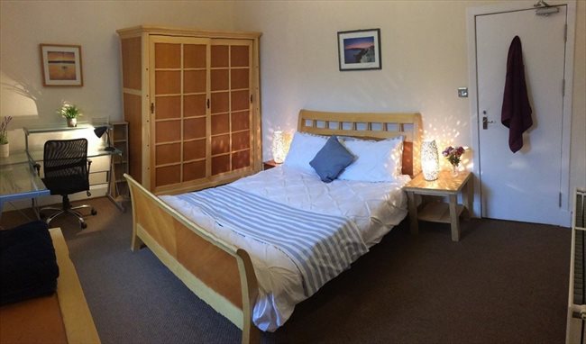 Room to rent in Dumfries - 2 rooms in town centre, considerate housemates - Image 3