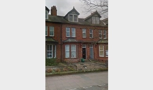 Room to rent in Carlisle - Lovely Victorian Townhouse close to City Centre - Image 2