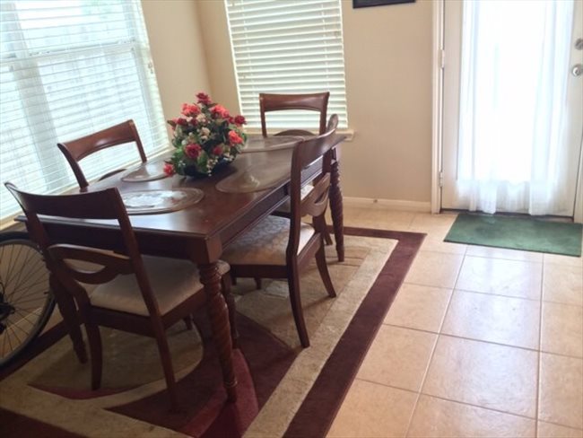 Room for rent in Mission Bend - Nice furnished bedroom in a nice 3/2/2 house in real nice area in Grand Mission/West Park tollway - Image 4