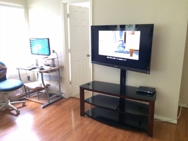 Room for rent in Mission Bend - Nice furnished bedroom in a nice 3/2/2 house in real nice area in Grand Mission/West Park tollway - Image 5