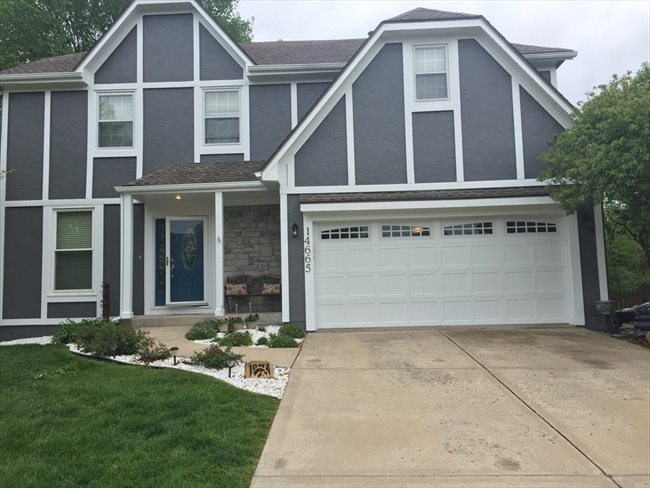 Room for rent in Olathe - House to share. Enjoy lots of privacy. - Image 3