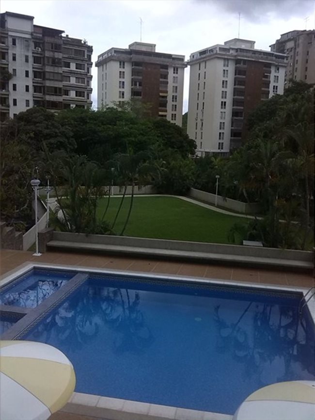 Habitacion en alquiler en Caracas - TERRAZ, DEL AVILA- APARTAR DESDE AHORA DISPONIBLE EN SEPTIEMBRE | CompartoApto - Image 2