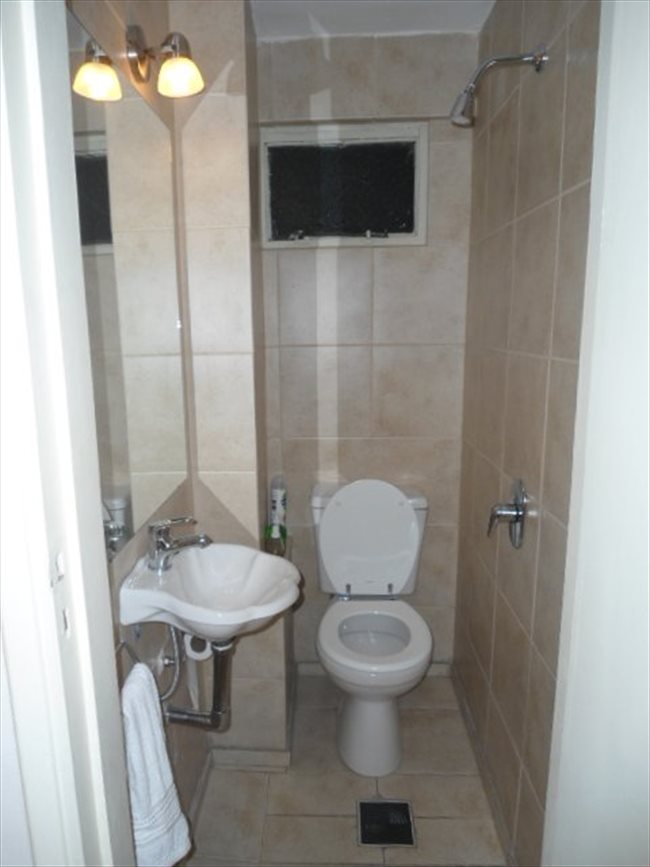 Habitacion en alquiler en Buenos Aires - Departamento MUJERES. | CompartoDepto - Image 2