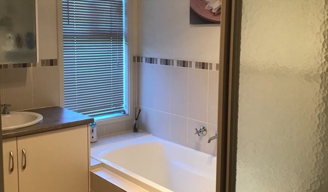 Room to rent in Elizabeth Town - Housemate Wanted! - Image 8