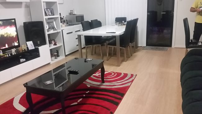 Room to rent in Elizabeth Town - Room available - Image 2