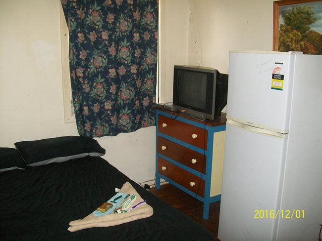 Room to rent in Elizabeth Town - Comfortable Budget Accomodation - Image 1