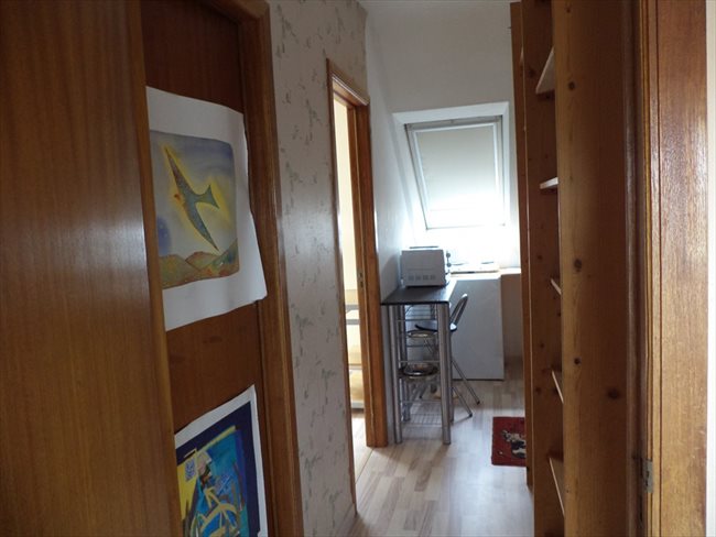 Colocation à Braine-l'Alleud - 1 chambre sympa et SDD ds maison privée avec coin restauration non fumeur | Appartager - Image 3