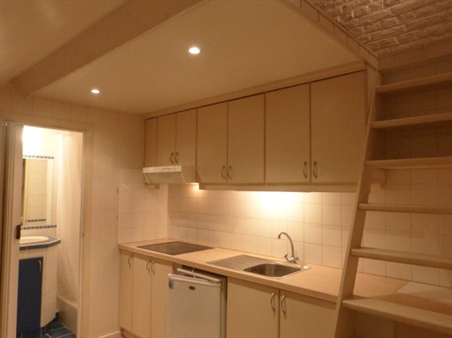 Colocation à Nivelles - Studio à louer NIVELLES 290 + 60 charges | Appartager - Image 1