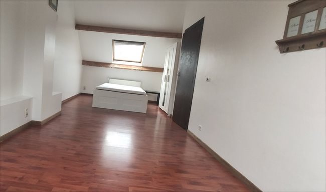 Colocation à Braine-l'Alleud - !!!! Nouvelle chambre de libre !!!!Chambre dans magnifique duplex - ! | Appartager - Image 8