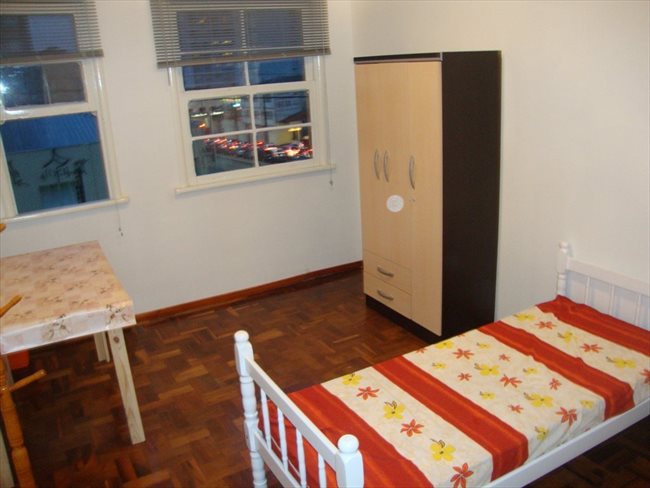Aluguel kitnet e Quarto em Curitiba - Temos um quarto vago | EasyQuarto - Image 1