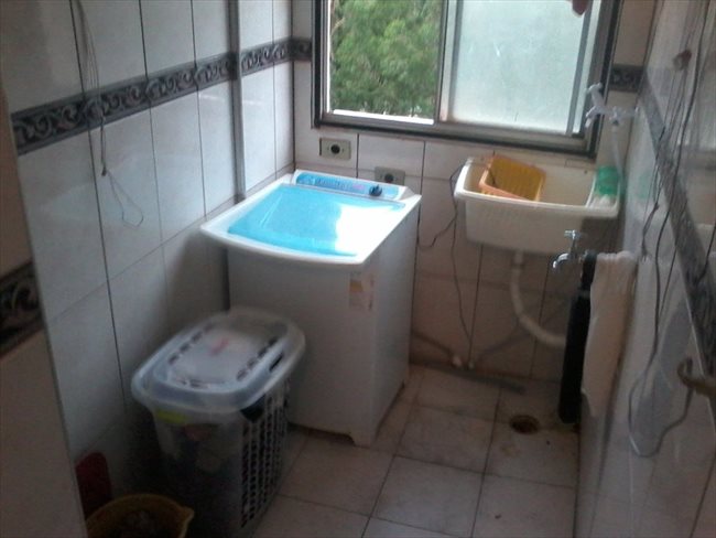 Aluguel kitnet e Quarto em Santo Amaro - Suites com banheiro privativo em Santo Amaro, de 10 mts, mobiliadas, somente para mulher | EasyQuarto - Image 4