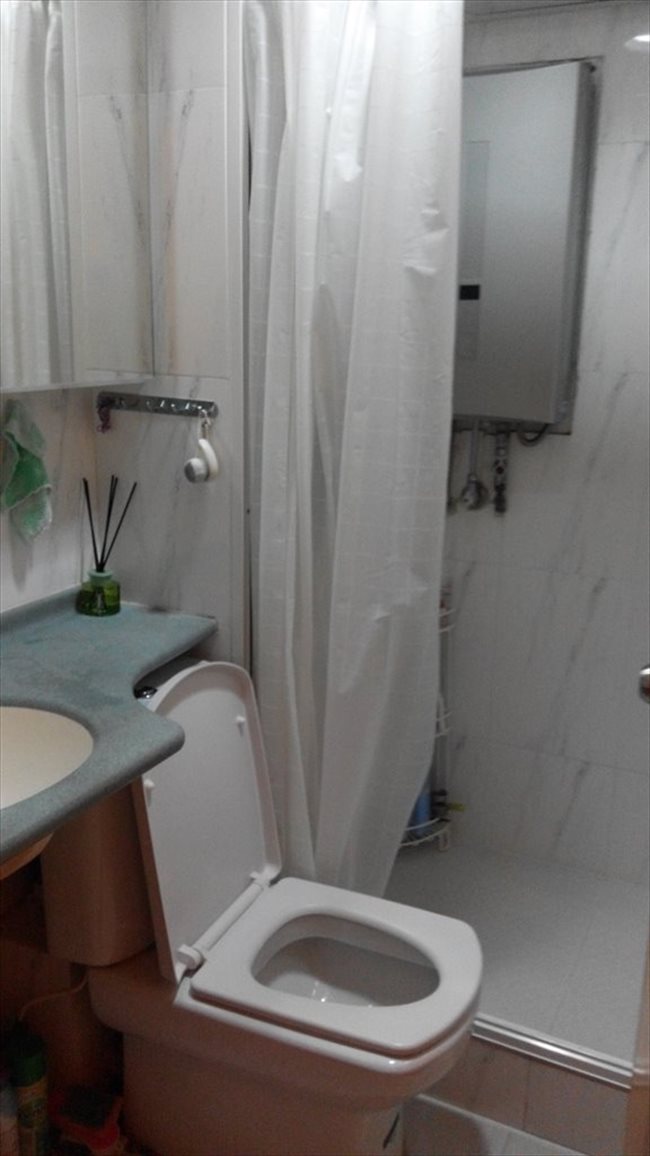 Room for rent in Quarry Bay - Share Flat at Tai Tam Road - Image 3