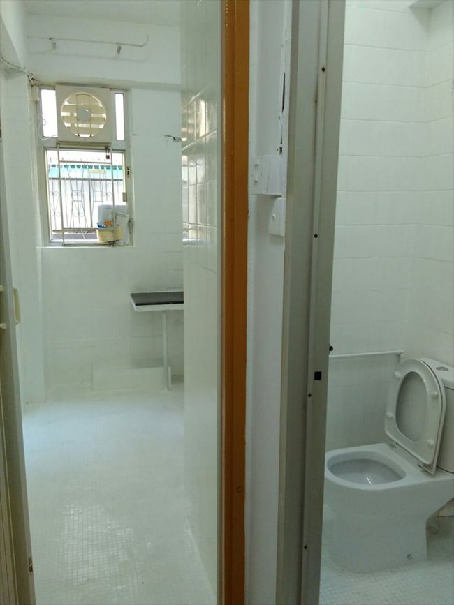 Room for rent in Sai Ying Pun - Two rooms with Balcony asking $13500 - Image 7