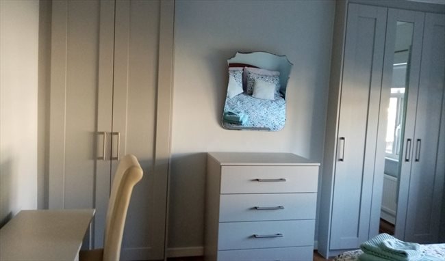 Room to rent in Dublin - Furnished bedroom. - Image 4