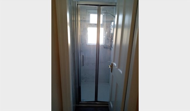 Room to rent in Dublin - Furnished bedroom. - Image 6