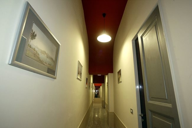 Stanze e Posti Letto in Affitto - Napoli - Luxury room con bagno privato interno | EasyStanza - Image 3