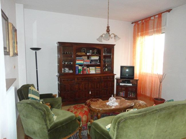 Stanze e Posti Letto in Affitto - Verona - Bel appartamento | EasyStanza - Image 2