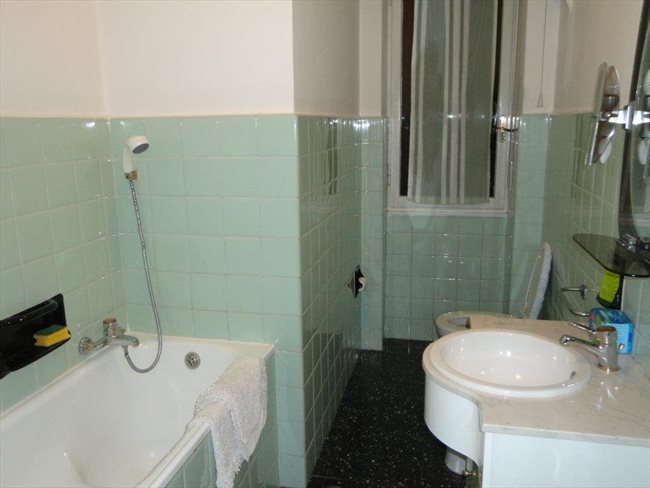 Stanze e Posti Letto in Affitto - Verona - Bel appartamento | EasyStanza - Image 6