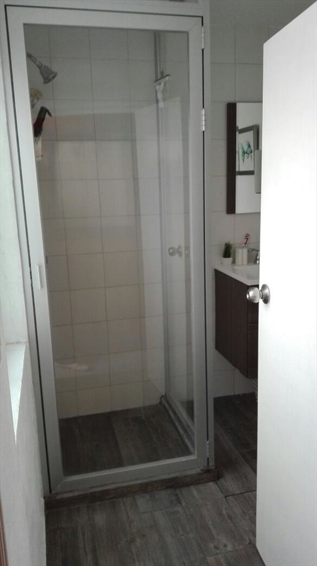 Cuarto en renta en Toluca - RENTO CÓMODOS CUARTOS AMUEBLADOS | CompartoDepa - Image 2