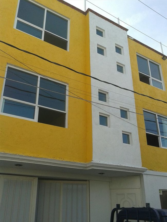 Cuarto en renta en Toluca - Rentó recámara amueblada | CompartoDepa - Image 1