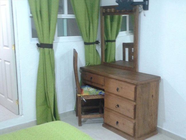 Cuarto en renta en Toluca - Rentó recámara amueblada | CompartoDepa - Image 3
