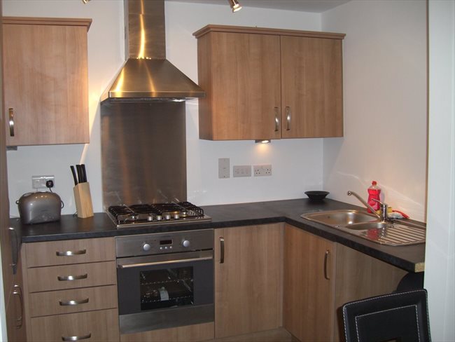 Room to rent in Stoneclough - Large double room, own bathroom, Ringley Lock,Whitefield. - Image 1