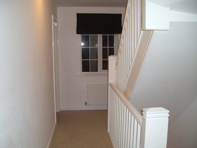 Room to rent in Stoneclough - Large double room, own bathroom, Ringley Lock,Whitefield. - Image 5