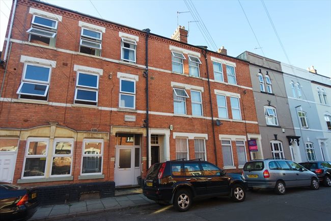 Room to rent in Abington - Northampton Rooms - Clean and tidy, Newly decorated - Image 1