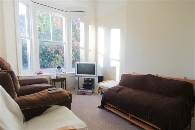 Room to rent in Abington - Northampton Rooms - Clean and tidy, Newly decorated - Image 3