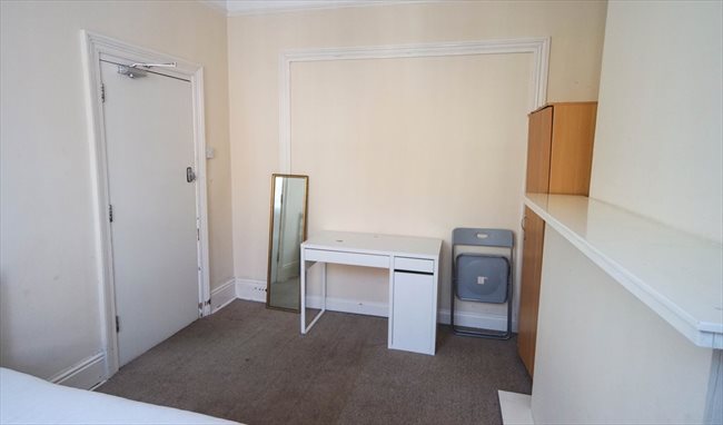 Room to rent in Abington - Northampton Rooms - Clean and tidy, Newly decorated - Image 7