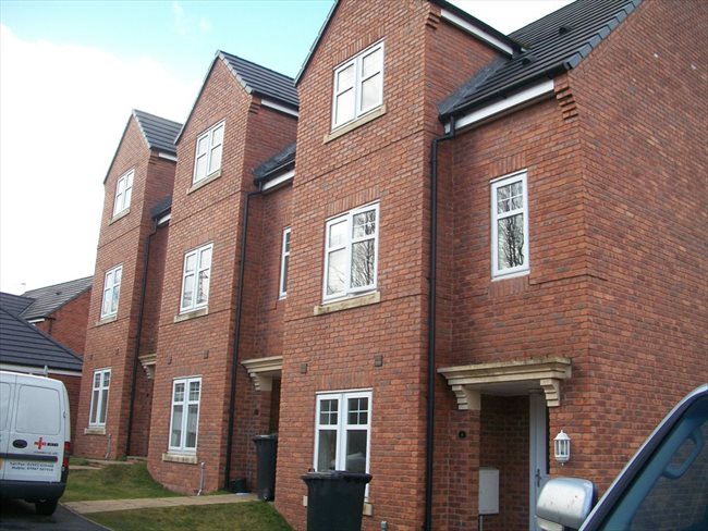 Room to rent in Leigh - Atherton:selection of rooms in new mews houses - Image 1