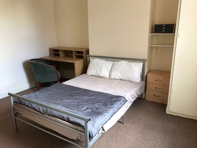 Room to rent in Sharrow - Superior shared accommodation - Image 1