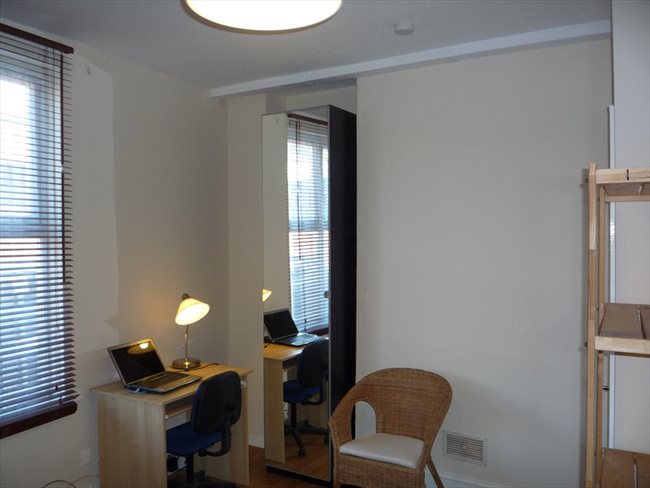 Room to rent in Forrest Fields - STUDENTS. Studios single/double/couple £100/£105/£130 inc bills - Image 5