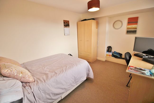 Room to rent in Headingley - SUPERB HOUSE SHARE CENTRAL HEADINGLEY BILLS INCLUDED - Image 2