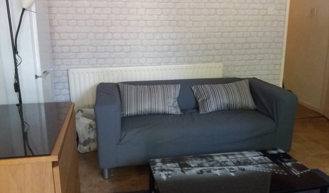 Room to rent in Wolverhampton - JULY 17 - ONE DOUBLE ROOM LEFT - Image 3