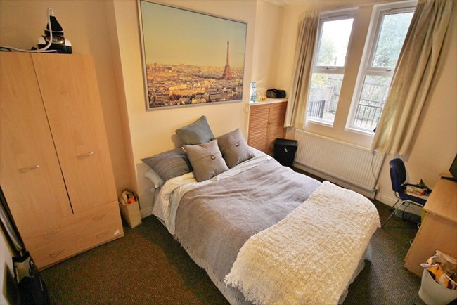 Room to rent in Headingley - Fantastic professional house share in Headingley £395pcm including bills - Image 2