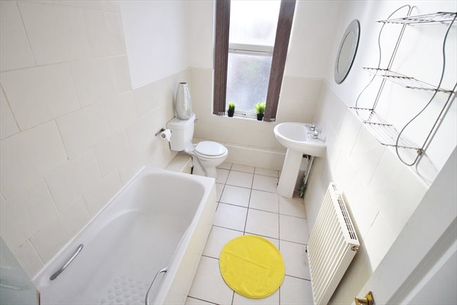 Room to rent in Headingley - Fantastic professional house share in Headingley £395pcm including bills - Image 6