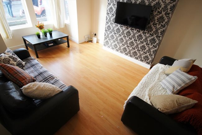 Room to rent in Headingley - Fantastic professional house share in Headingley £395pcm including bills - Image 7