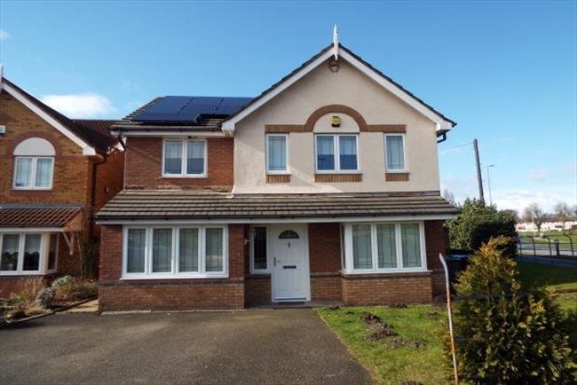 Room to rent in Croxteth - Professional houseshare Kirkby - close to AIntree hospital - Image 1