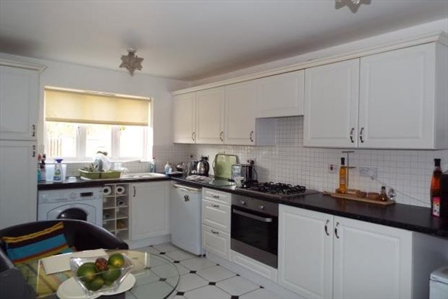 Room to rent in Croxteth - Professional houseshare Kirkby - close to AIntree hospital - Image 5